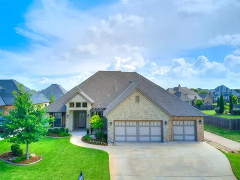 609 Newport Bridge Dr, Edmond, OK 73034