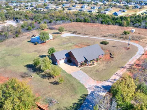 13310 S Pennsylvania Ave, Edmond, OK 73025