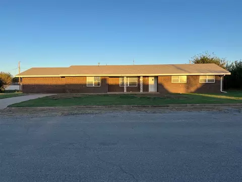 409 S Bruce St, Carnegie, OK 73015