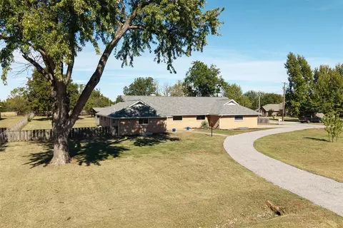 2415 NE 98th St, Oklahoma City, OK 73131