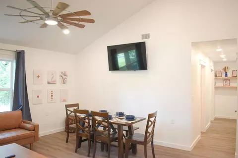 Dining - 1007 Cambell St, Broken Bow, OK 74728 photo 2 of 3