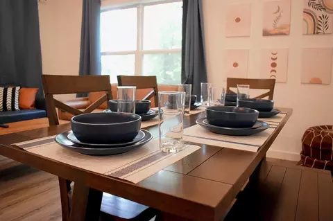 Dining - 1007 Cambell St, Broken Bow, OK 74728 photo 1 of 3