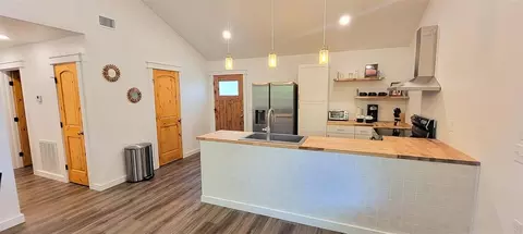 Kitchen - 1007 Cambell St, Broken Bow, OK 74728 photo 4 of 6