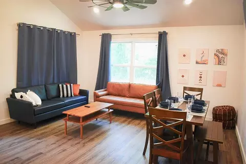Living - 1007 Cambell St, Broken Bow, OK 74728 photo 1 of 3