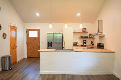 Kitchen - 1007 Cambell St, Broken Bow, OK 74728 photo 2 of 6