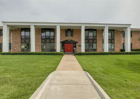 2525 NW 62nd St #201, Oklahoma City, OK 73112