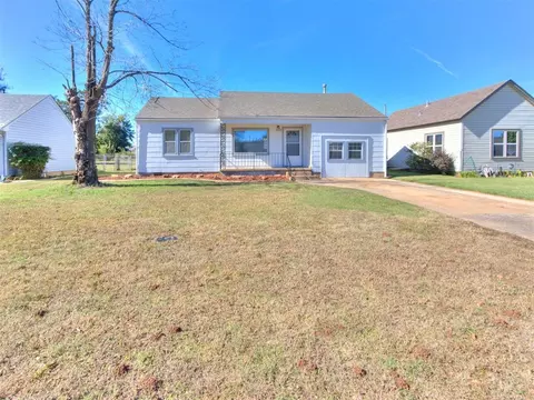1102 S 9th St, Kingfisher, OK 73750