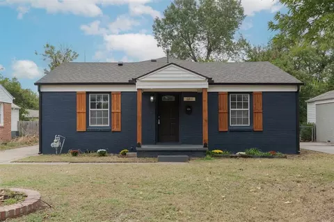 6811 NW 43rd St, Bethany, OK 73008