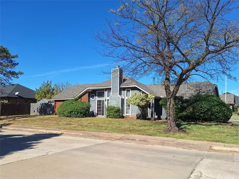 1219 Stoneridge Dr, Moore, OK 73160