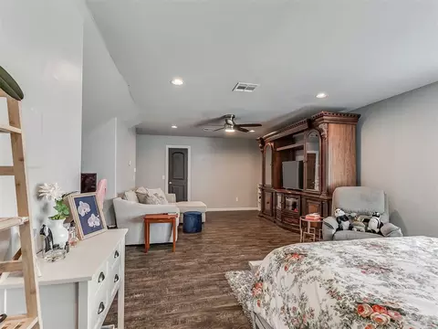 Bedroom - 508 Kings Ct, Tuttle, OK 73089 photo 8 of 8