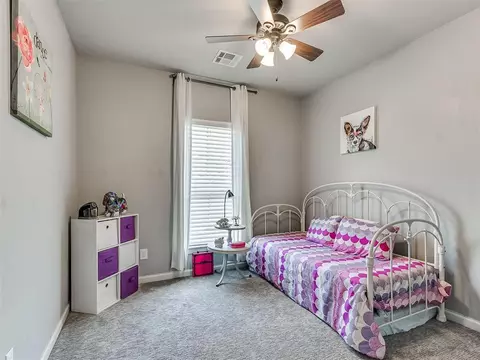 Bedroom - 508 Kings Ct, Tuttle, OK 73089 photo 4 of 8