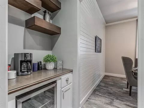 Entry Way - 508 Kings Ct, Tuttle, OK 73089 photo 3 of 4