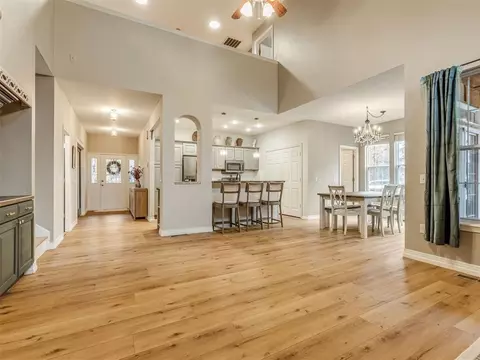 2485 Avalon Dr, Eufaula, OK 74432 photo 9
