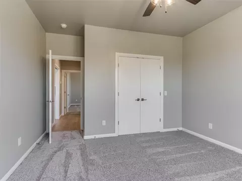 Bedroom - 1925 SW 40th St, Moore, OK 73160 photo 6 of 8