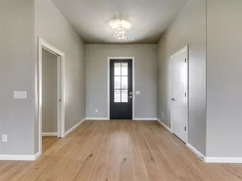 Entry Way - 1925 SW 40th St, Moore, OK 73160 photo 1 of 2