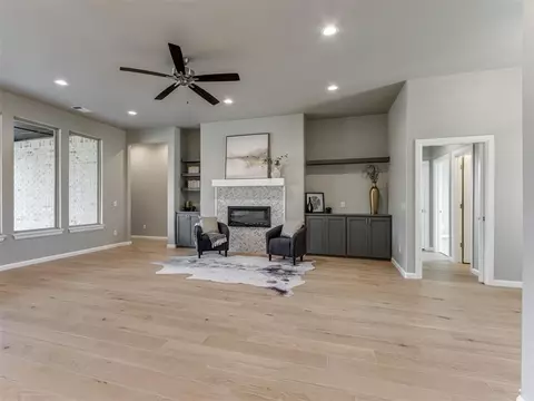 Living - 1925 SW 40th St, Moore, OK 73160 photo 3 of 5
