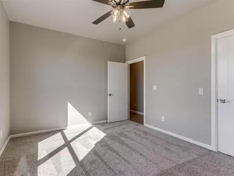 Bedroom - 1925 SW 40th St, Moore, OK 73160 photo 4 of 8