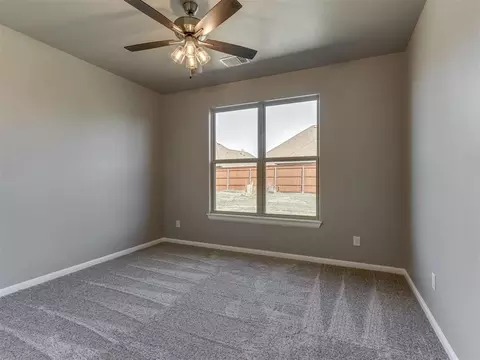 Bedroom - 1925 SW 40th St, Moore, OK 73160 photo 5 of 8
