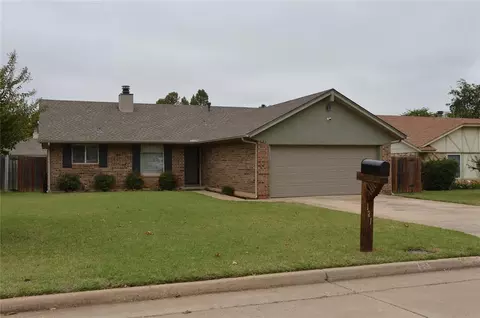 121 Pawnee Pl, Yukon, OK 73099