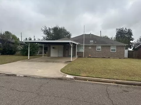 873 N Windermere Dr, Moore, OK 73160