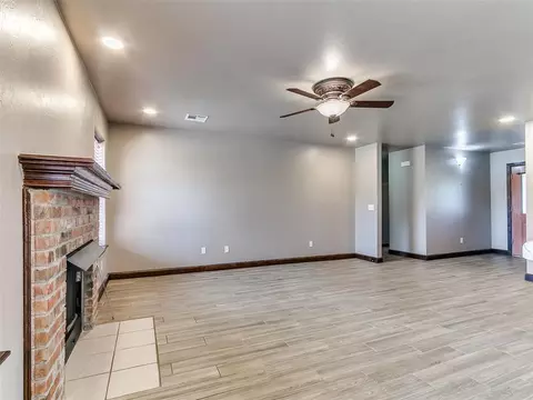 Living - 17809 Deer Trl, Mcloud, OK 74851 photo 2 of 5