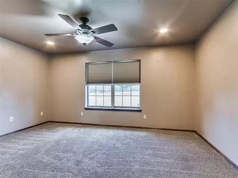 Bedroom - 17809 Deer Trl, Mcloud, OK 74851 photo 3 of 5