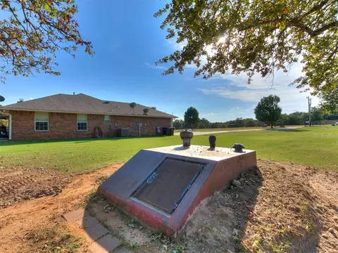 Exterior - 17809 Deer Trl, Mcloud, OK 74851 photo 5 of 7