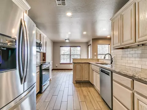 Kitchen - 17809 Deer Trl, Mcloud, OK 74851 photo 3 of 3