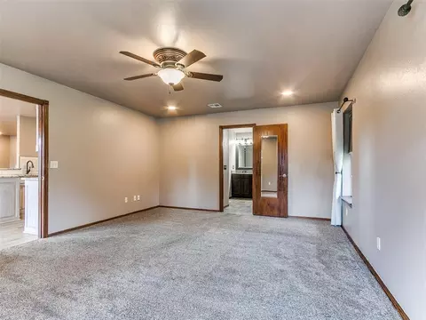 Bedroom - 17809 Deer Trl, Mcloud, OK 74851 photo 2 of 5