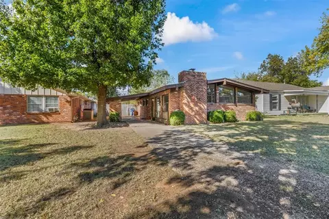 1624 S 20th St, Chickasha, OK 73018