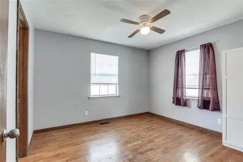Bedroom - 314 E Locust St, Tecumseh, OK 74873 photo 6 of 11