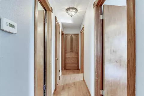 Entry Way - 314 E Locust St, Tecumseh, OK 74873 photo 2 of 3