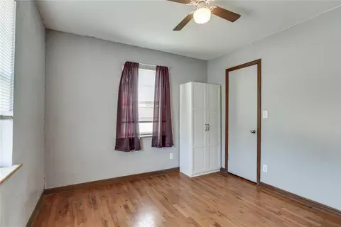 Bedroom - 314 E Locust St, Tecumseh, OK 74873 photo 10 of 11