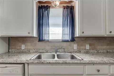Kitchen - 314 E Locust St, Tecumseh, OK 74873 photo 5 of 5