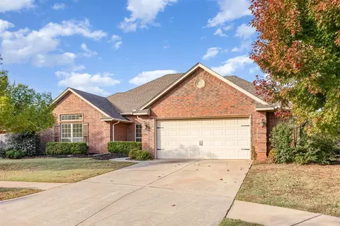 16005 Wild Creek Dr, Edmond, OK 73013