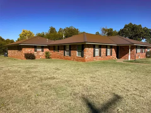 807 W Colorado Ave, Anadarko, OK 73005