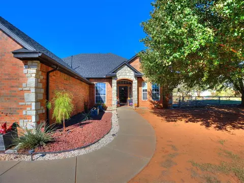 11401 SW 101st St, Mustang, OK 73064