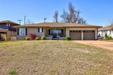 1714 Huntington Ave, Nichols Hills, OK 73116