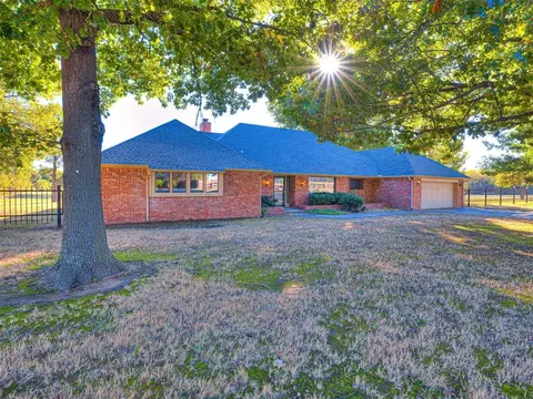 5505 12th Ave Nw Ave, Norman, OK 73069