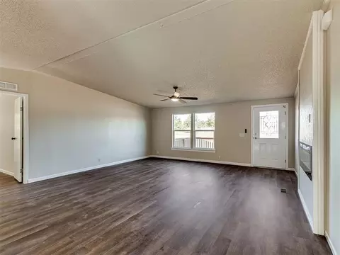 20522 Oak Pond Dr, Harrah, OK 73045 photo 8