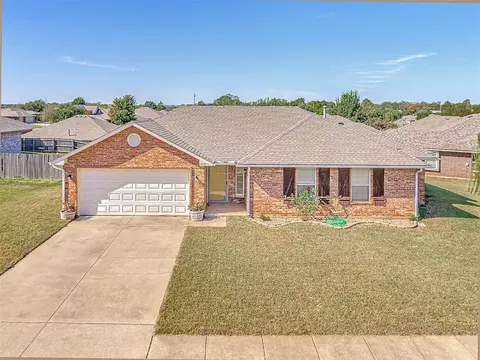 2716 Northern Hills Dr, Norman, OK 73071