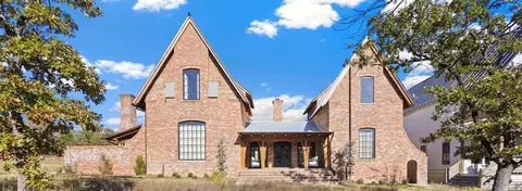 106 Brookside Dr, Carlton Landing, OK 74432