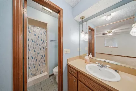 Bath - 121 Pinewood Dr, Tuttle, OK 73089 photo 2 of 2