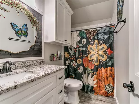 Bath - 1509 Shadow Ter, Yukon, OK 73099 photo 5 of 5