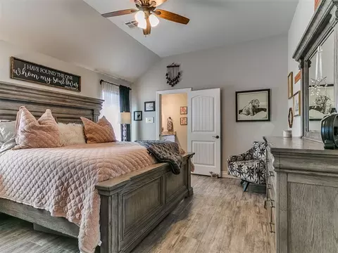 Bedroom - 1509 Shadow Ter, Yukon, OK 73099 photo 1 of 4