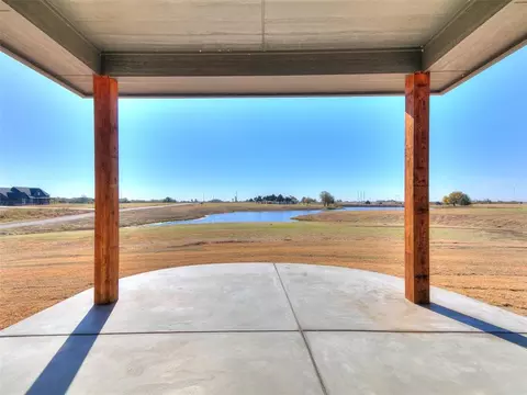 1637 Big Sky Dr, Tuttle, OK 73089 photo 2