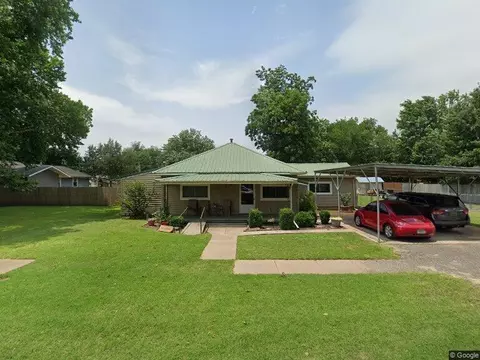 104 Williams St, Maysville, OK 73057