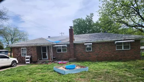 101 S Cottonwood Ln, Stratford, OK 74872
