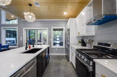 Kitchen - 755 Lukfata Fork Trl, Broken Bow, OK 74728 photo 1 of 1