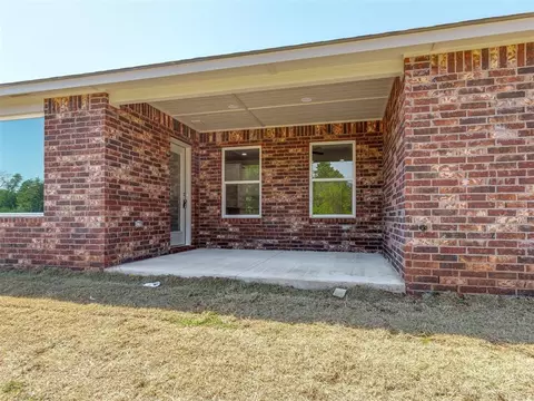 Exterior - 29192 Osage Hills Dr, Mcloud, OK 74851 photo 3 of 4
